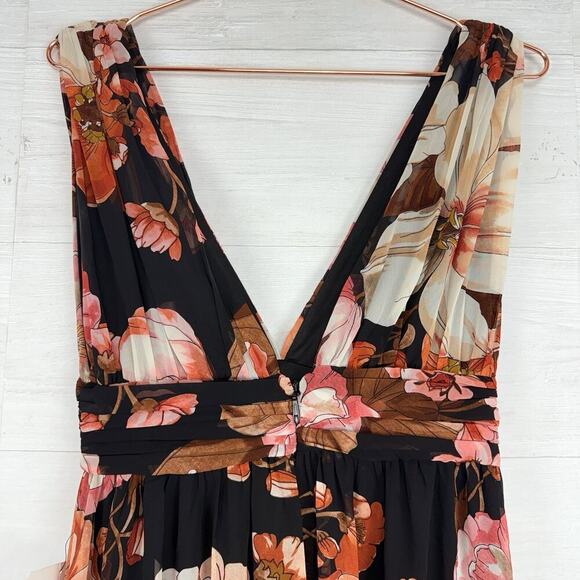 NWT Lulus Garden Meandering Maxi Dress Size S Deep V-Neck Black Floral Romantic - Picture 8 of 14